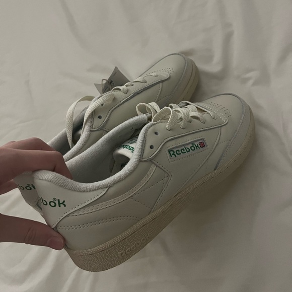 Reebok Women's Club C 85 Vintage Sneaker - Picture 3 of 8